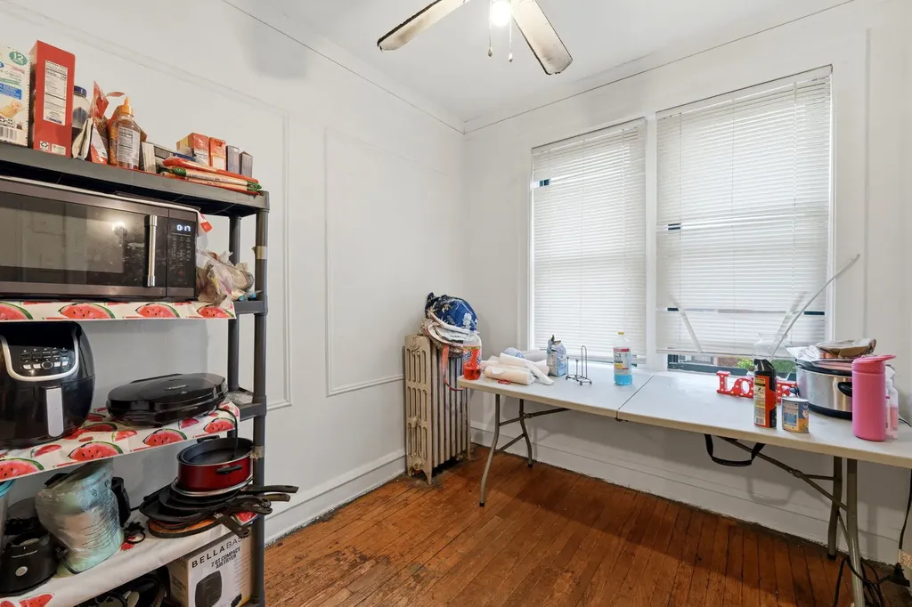 8152 South Laflin Street Chicago IL 60620