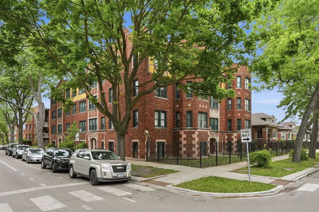 8152 South Laflin Street Chicago IL 60620