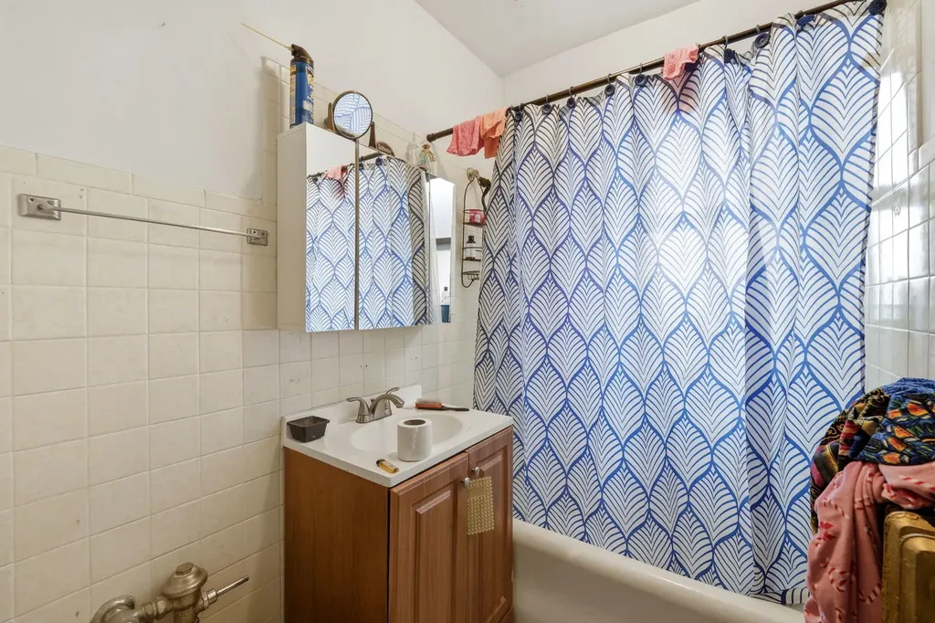 8152 South Laflin Street Chicago IL 60620