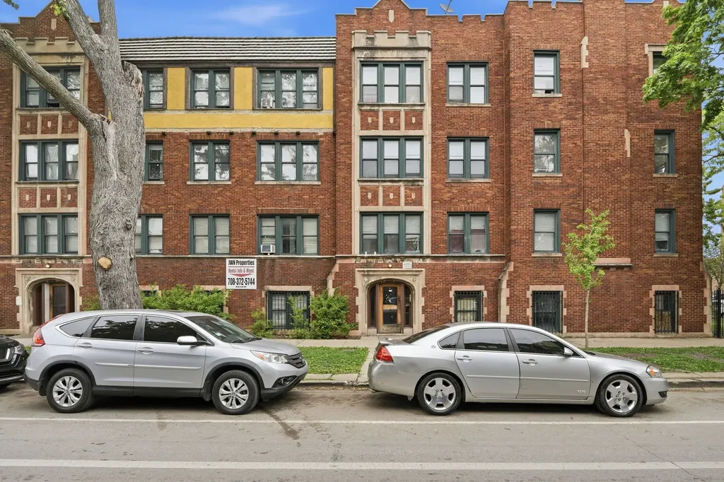 8152 South Laflin Street Chicago IL 60620