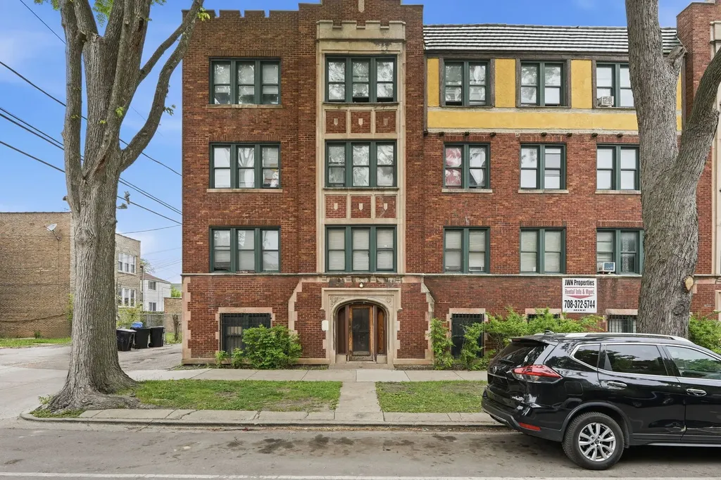 8152 South Laflin Street Chicago IL 60620
