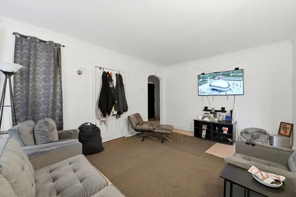 8152 South Laflin Street Chicago IL 60620