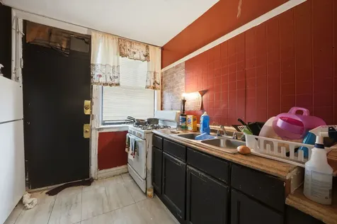8152 South Laflin Street Chicago IL 60620