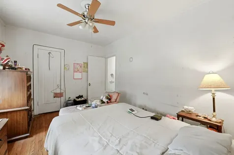 8152 South Laflin Street Chicago IL 60620