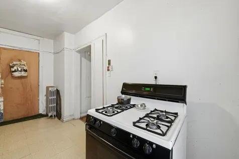 8152 South Laflin Street Chicago IL 60620