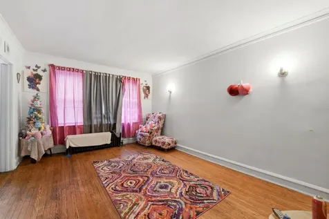 8152 South Laflin Street Chicago IL 60620