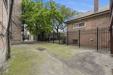 8152 South Laflin Street Chicago IL 60620