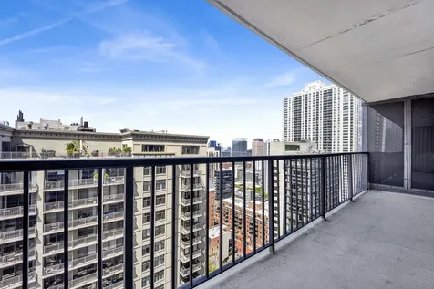 10 East Ontario Street Chicago IL 60611