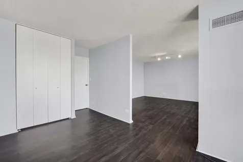10 East Ontario Street Chicago IL 60611