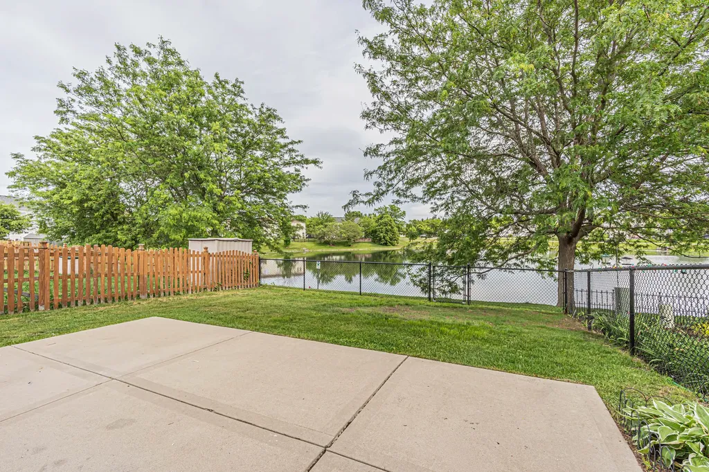 291 Wedgewood Circle Lake In The Hills IL 60156