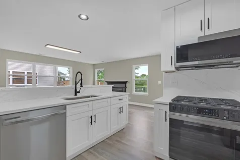 291 Wedgewood Circle Lake In The Hills IL 60156