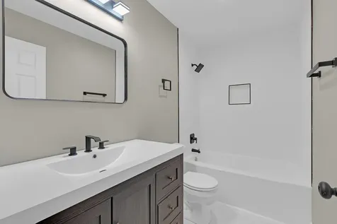 291 Wedgewood Circle Lake In The Hills IL 60156