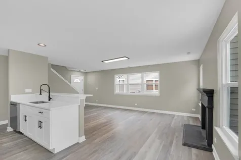 291 Wedgewood Circle Lake In The Hills IL 60156