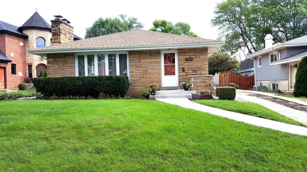 753 South Hawthorne Avenue Elmhurst IL 60126