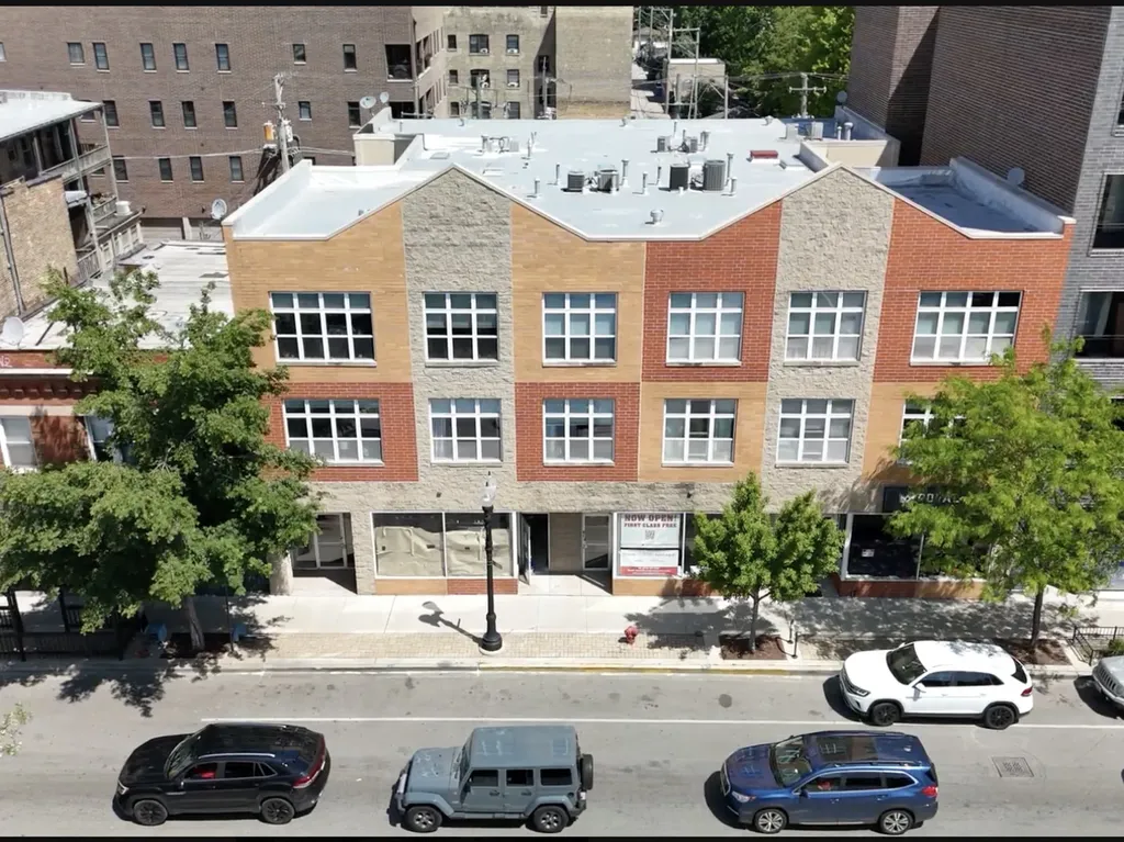 1962 West Lawrence Avenue Chicago IL 60640