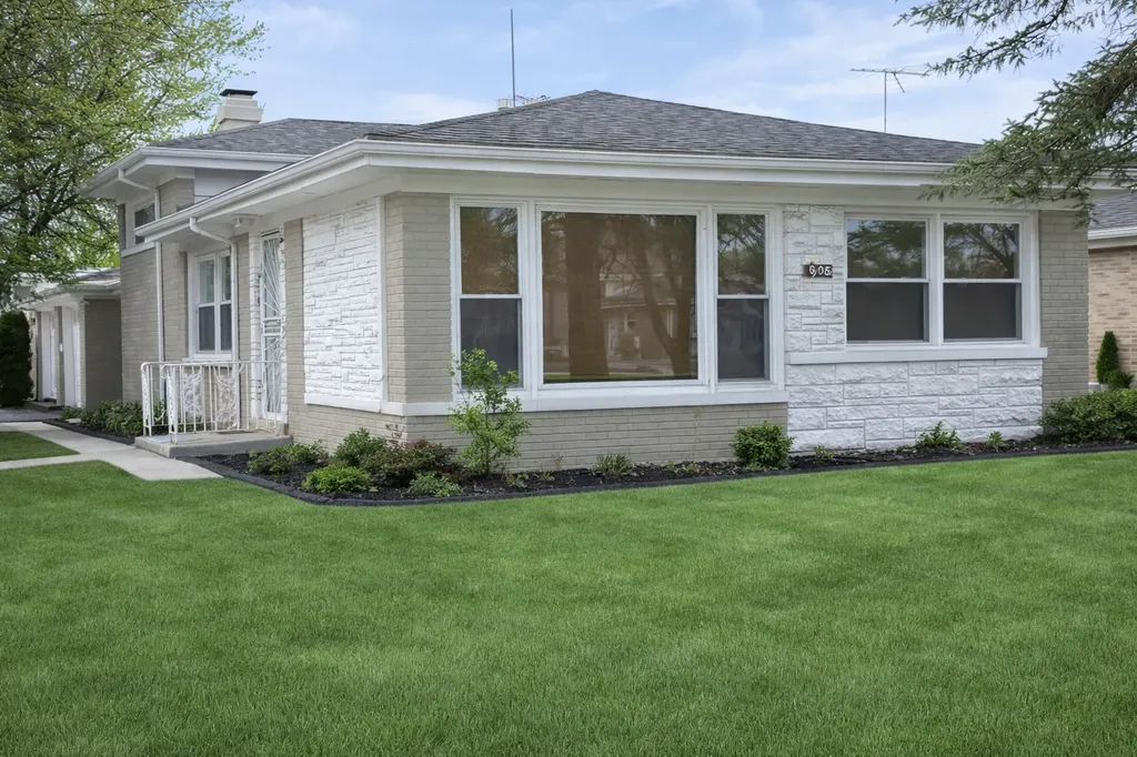 1396 Buffalo Avenue Calumet City IL 60409