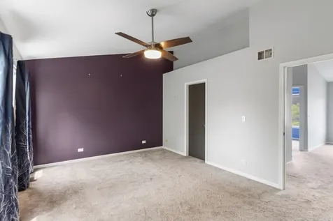 845 Essex Circle Grayslake IL 60030