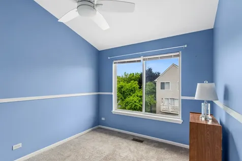 845 Essex Circle Grayslake IL 60030