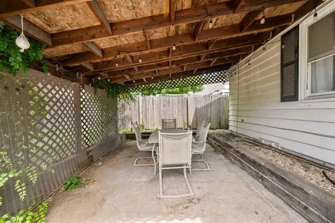 2922 9TH Street Rock Island IL 61201