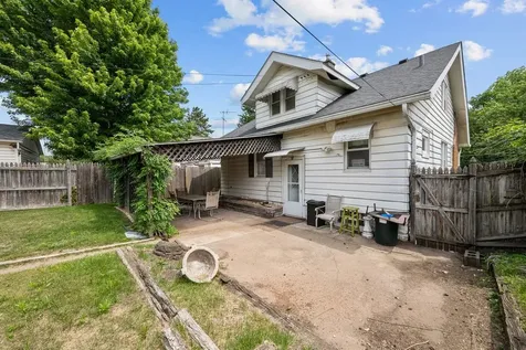 2922 9TH Street Rock Island IL 61201