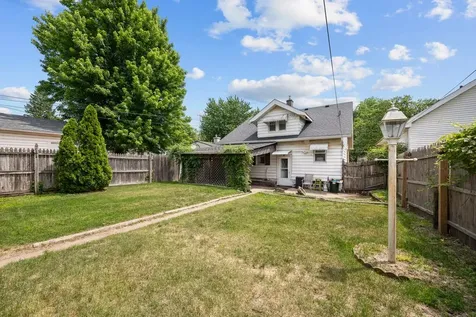 2922 9TH Street Rock Island IL 61201