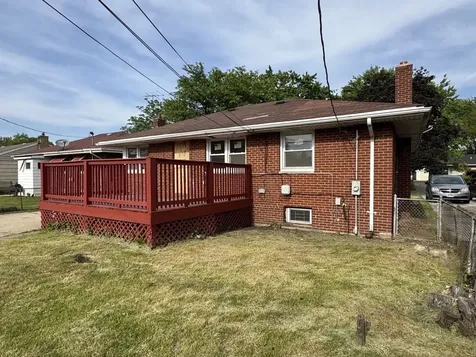 386 Clyde Avenue Calumet City IL 60409