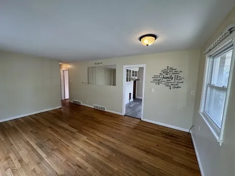 386 Clyde Avenue Calumet City IL 60409