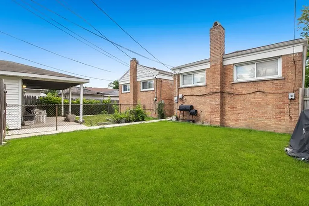 1424 West 115th Street Chicago IL 60643