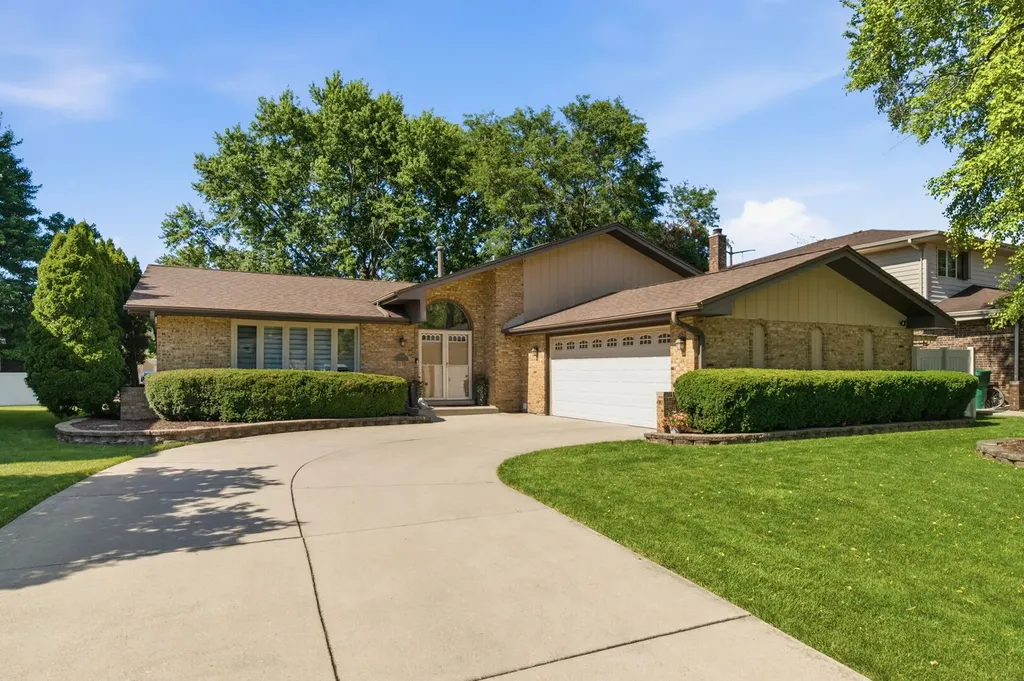 13044 West Morning Glory Court Homer Glen IL 60491