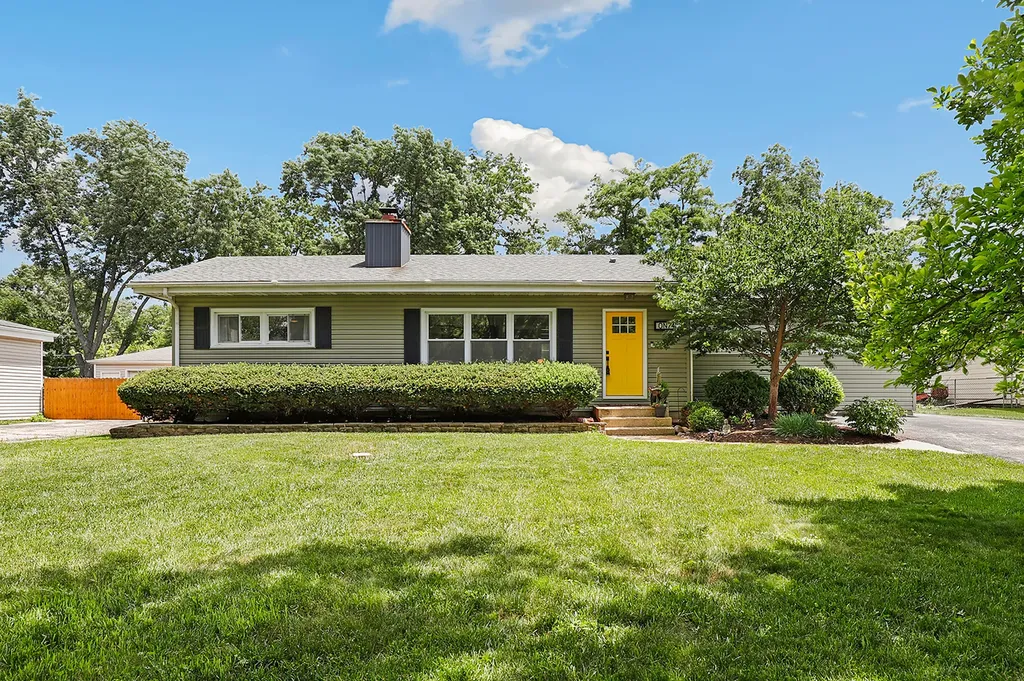 0N741 Barry Avenue Wheaton IL 60187