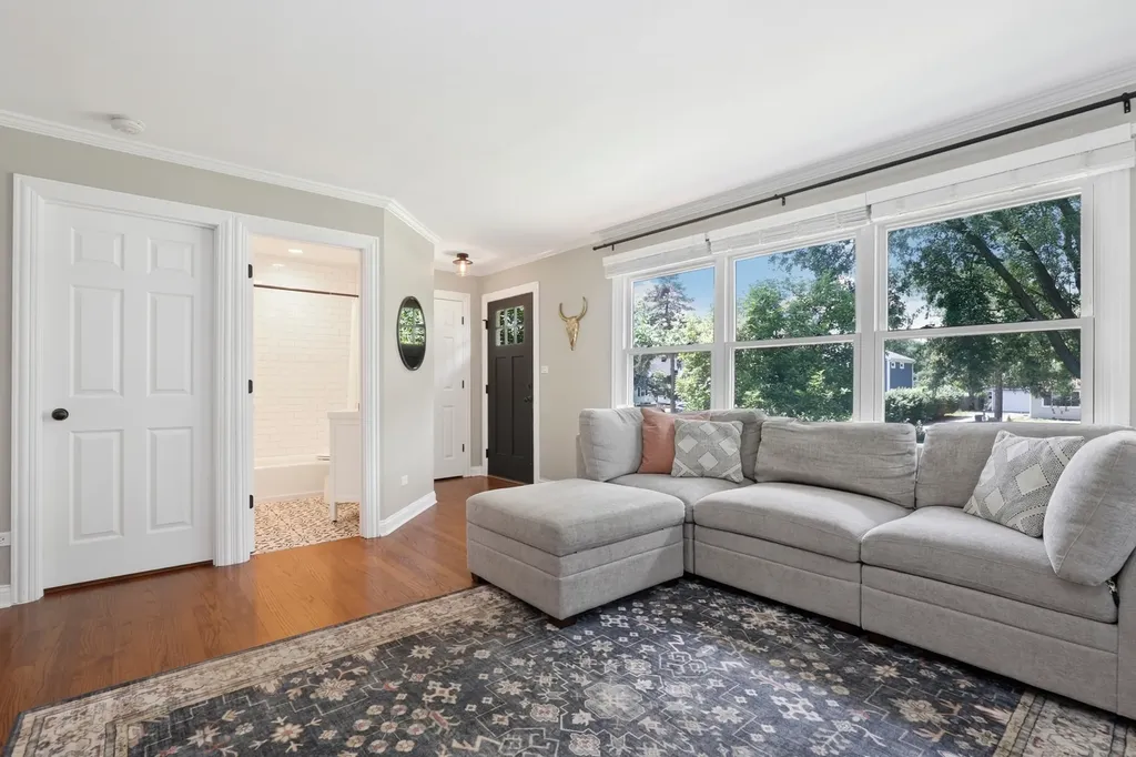 0N741 Barry Avenue Wheaton IL 60187