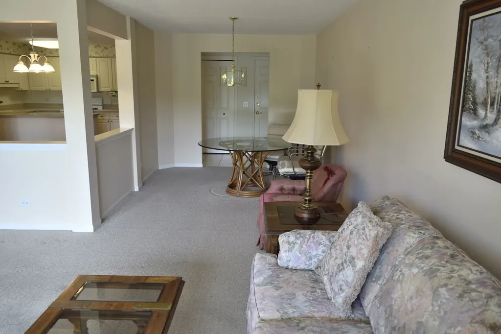 3940 West Bryn Mawr Avenue Chicago IL 60659