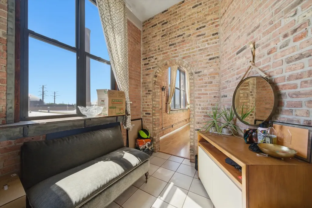 2675 West Grand Avenue Chicago IL 60612