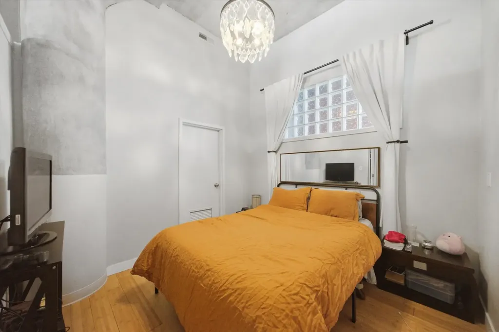 2675 West Grand Avenue Chicago IL 60612
