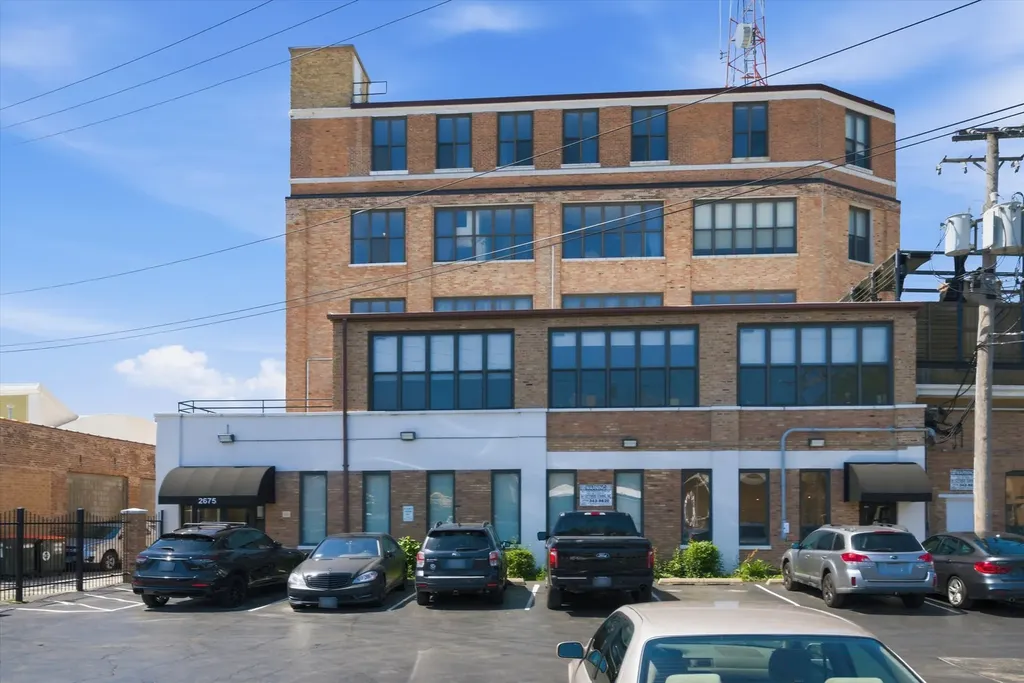 2675 West Grand Avenue Chicago IL 60612