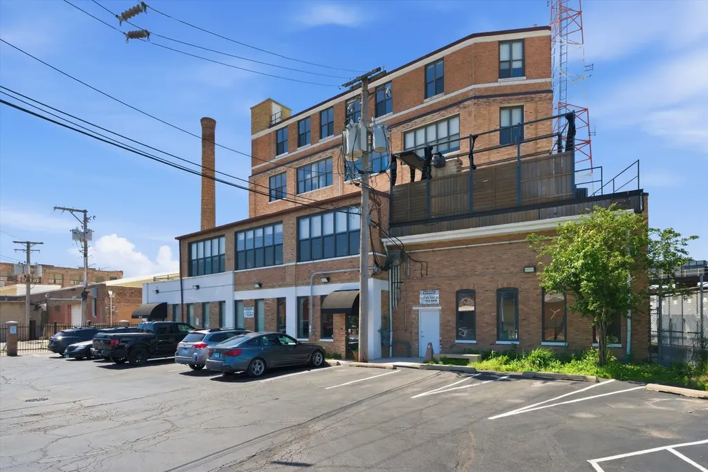 2675 West Grand Avenue Chicago IL 60612