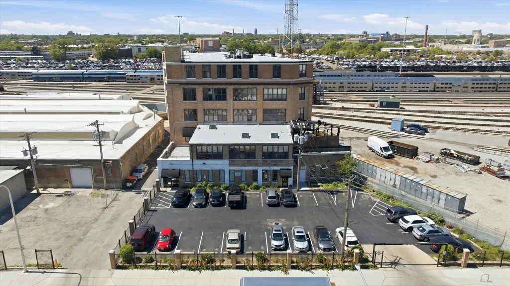 2675 West Grand Avenue Chicago IL 60612