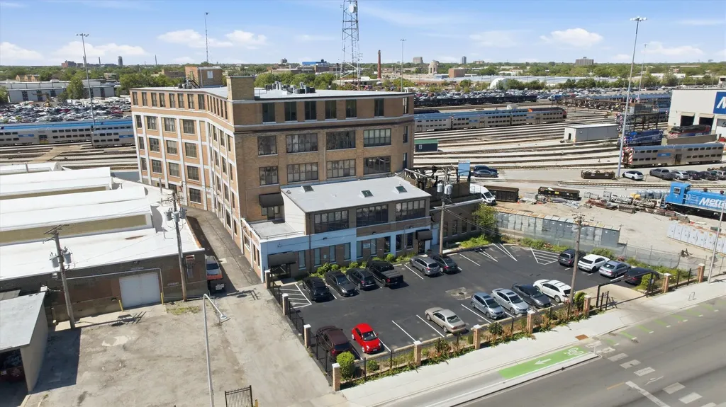 2675 West Grand Avenue Chicago IL 60612