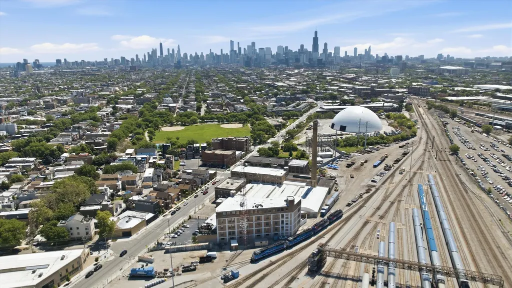 2675 West Grand Avenue Chicago IL 60612