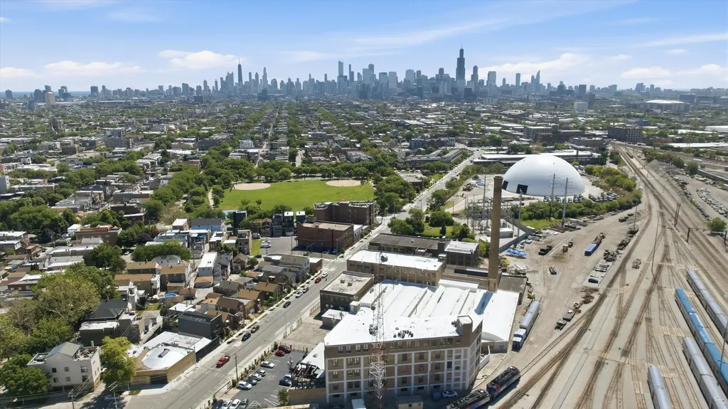2675 West Grand Avenue Chicago IL 60612