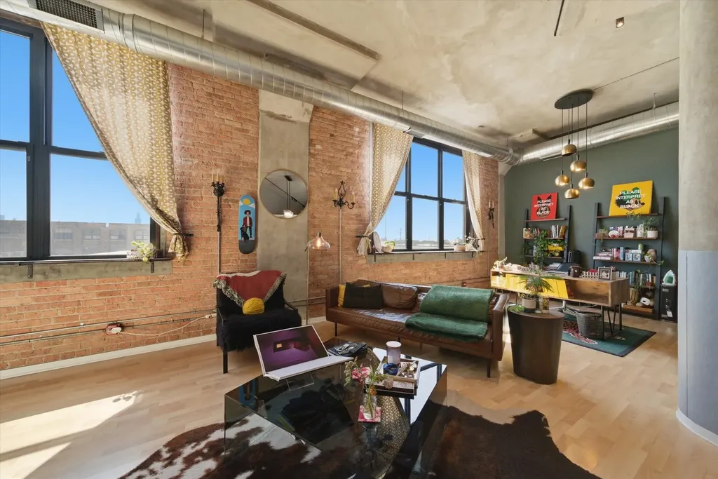 2675 West Grand Avenue Chicago IL 60612