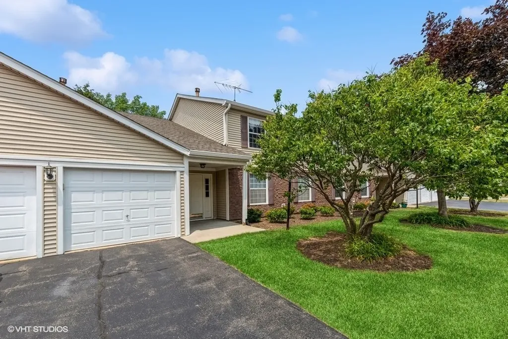 302 Newport Lane Bartlett IL 60103
