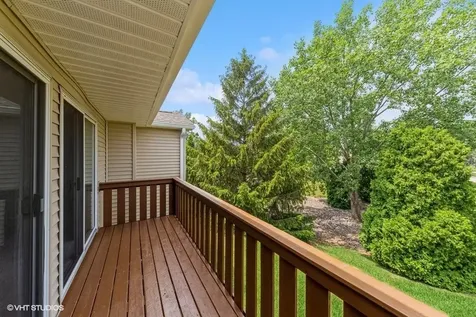 302 Newport Lane Bartlett IL 60103