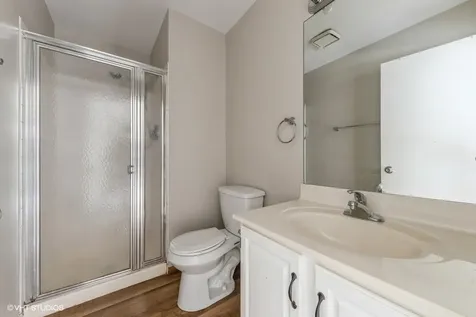 302 Newport Lane Bartlett IL 60103