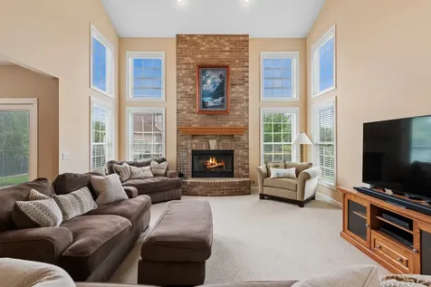 1790 Queensport Drive Crystal Lake IL 60014