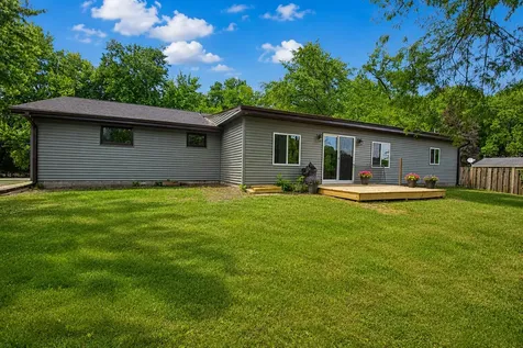 5091 West Murray Drive Dixon IL 61021