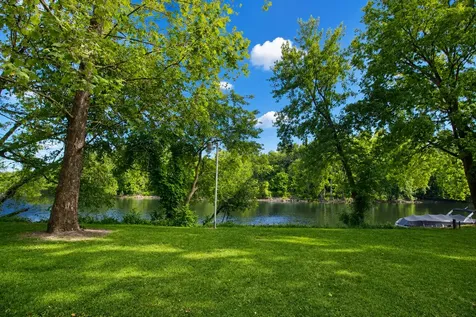 5091 West Murray Drive Dixon IL 61021