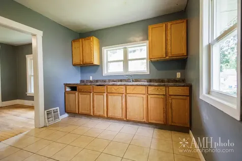 459 South Lincoln Avenue Kankakee IL 60901