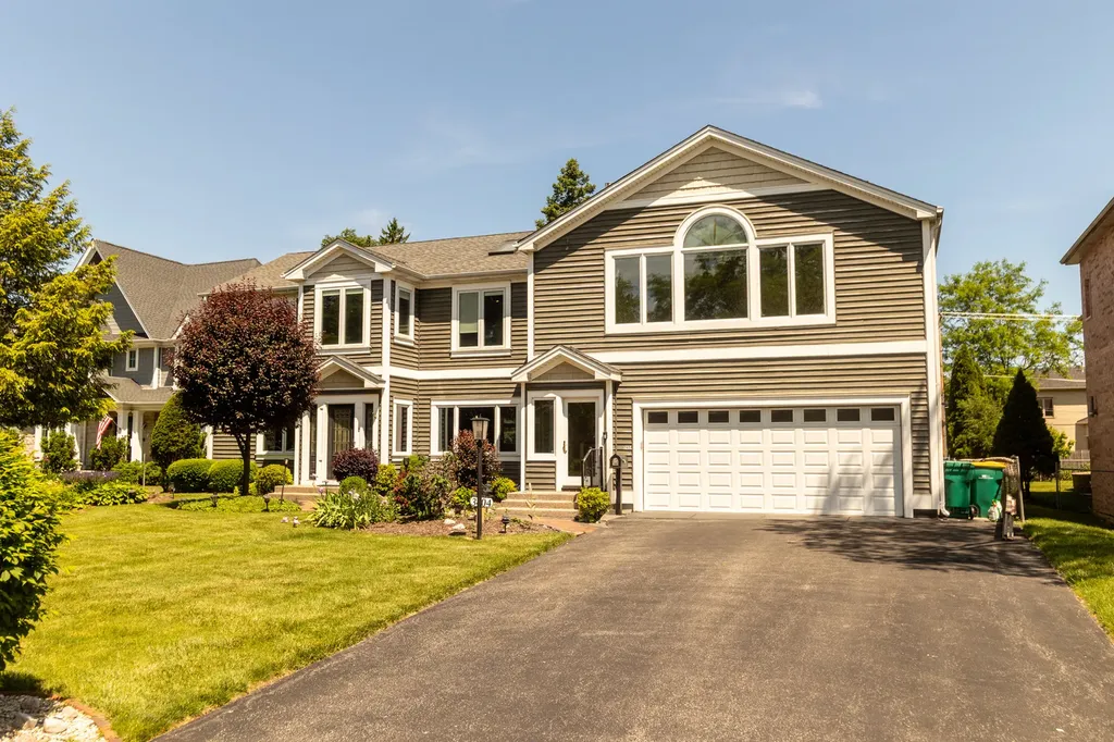 3404 Meadow Lane Glenview IL 60025