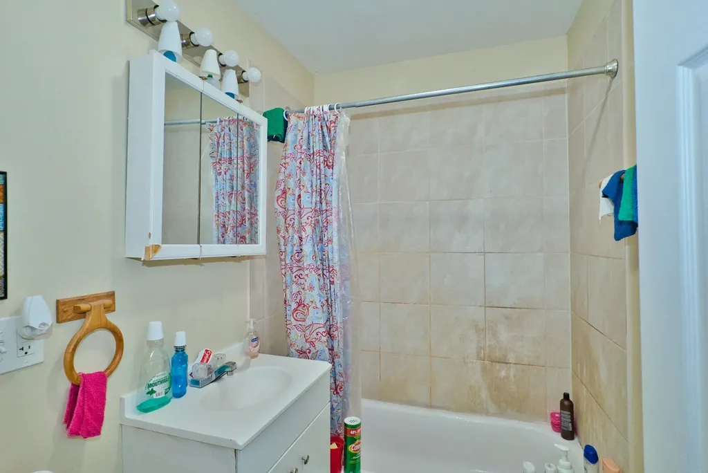 118 North Menard Avenue Chicago IL 60644